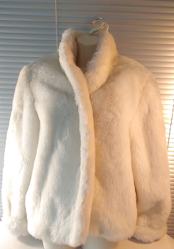 Vintage Faux Fur White Coat
